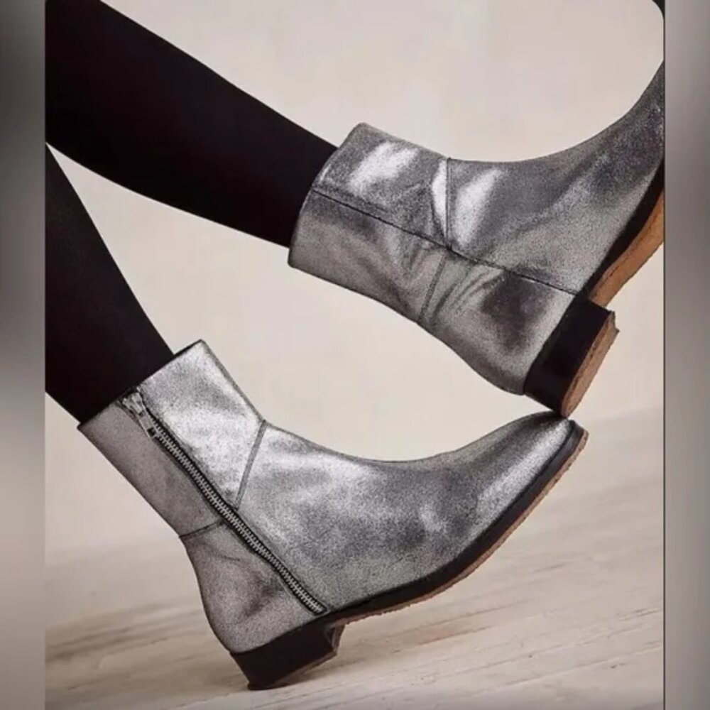 Free People Luna Crackled Metallic Leather Ankle Boots 39.5